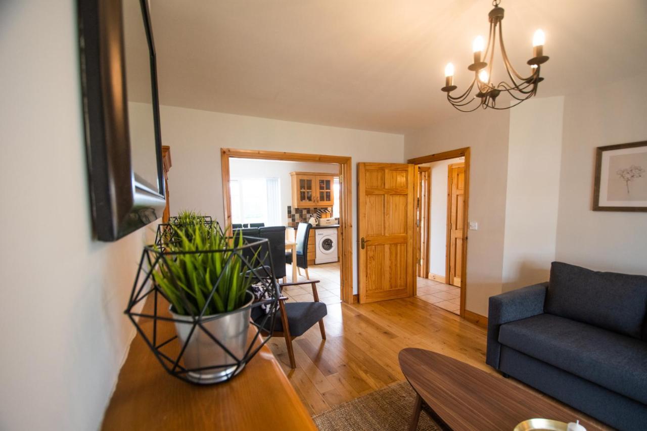 Beautiful Three Bedroom Home In 班多伦 外观 照片